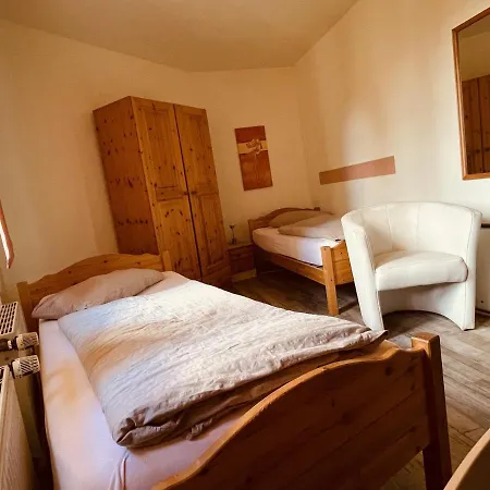 Zum Alten Krug Naumbourg Extérieur photo